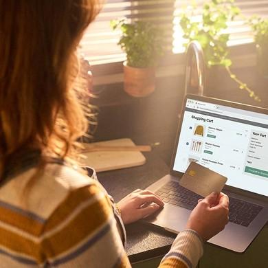 Bezpieczne zakupy online w nieznanym sklepie